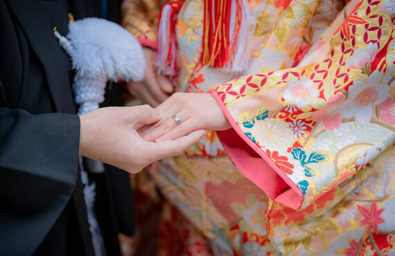 美しく着飾った和装で過ごす思い出のひととき | 大阪のフォトウエディングはTakane wedding