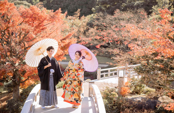 紅葉と前撮りをご希望の方はお早めにご予約くださいませ。大阪府堺市フォトスタジオtakane wedding